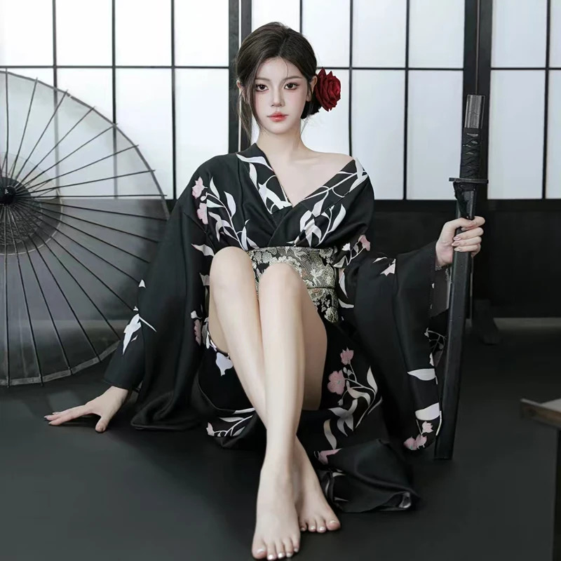 Black Japanese Kimono Gothic A - Asian Cosplay Anime incelemesi ve fiyatı